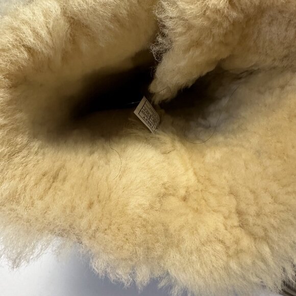 Uggs Women's Boots Size 6 Bailey Triplet 3 Button Sherling Style Chestnut - Picture 8 of 10